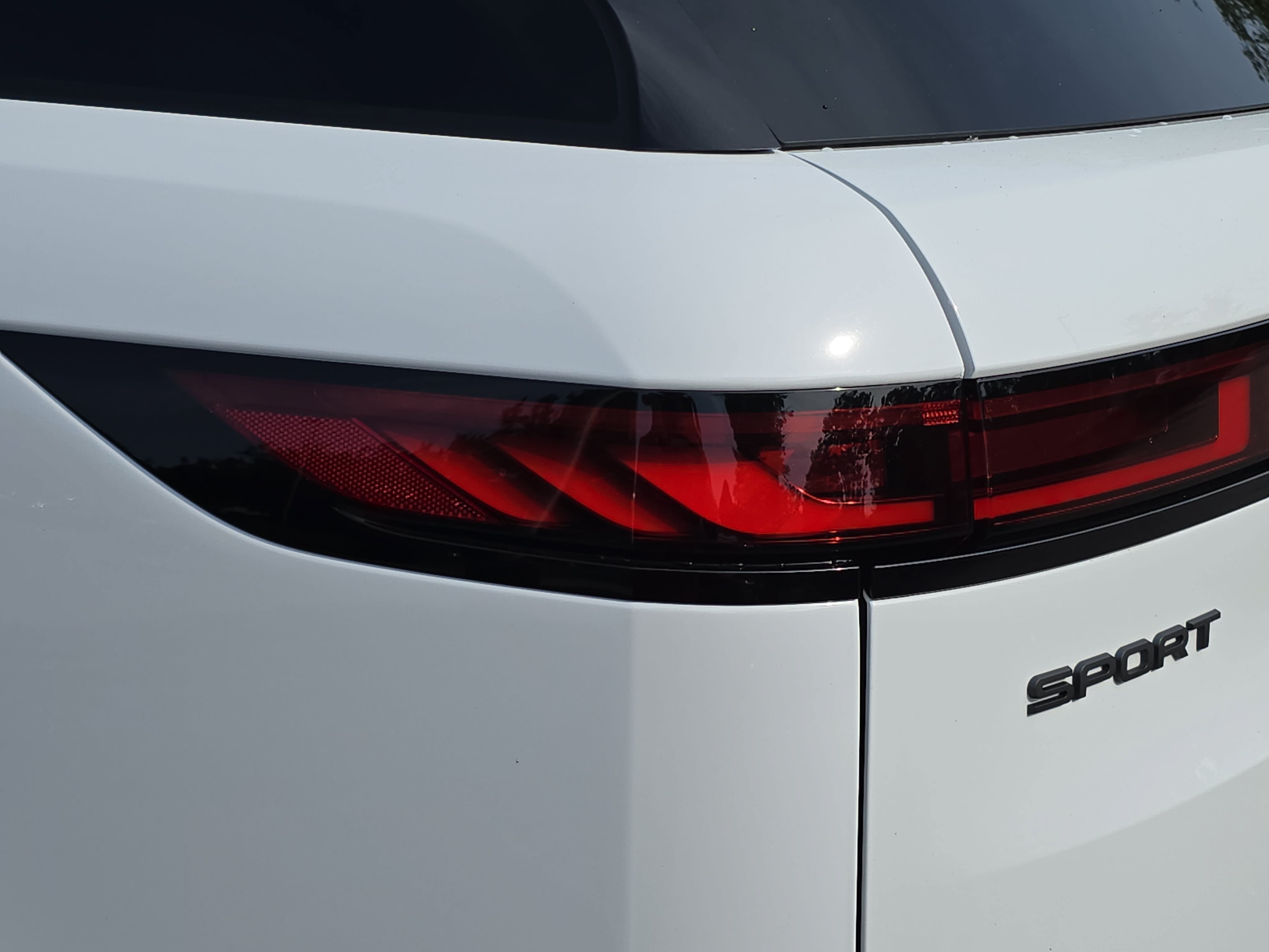 Certified 2024 Land Rover Range Rover Sport SE AWD/4WD image 35