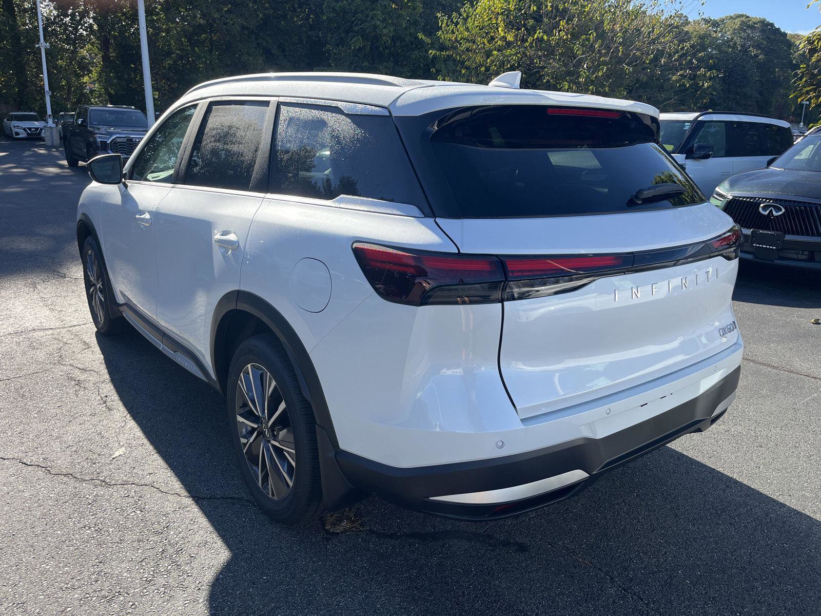 New 2026 INFINITI QX60 Luxe w/ Cargo Package image 5