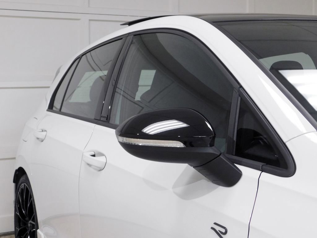 Used 2025 Volkswagen Golf R Black Edition image 12