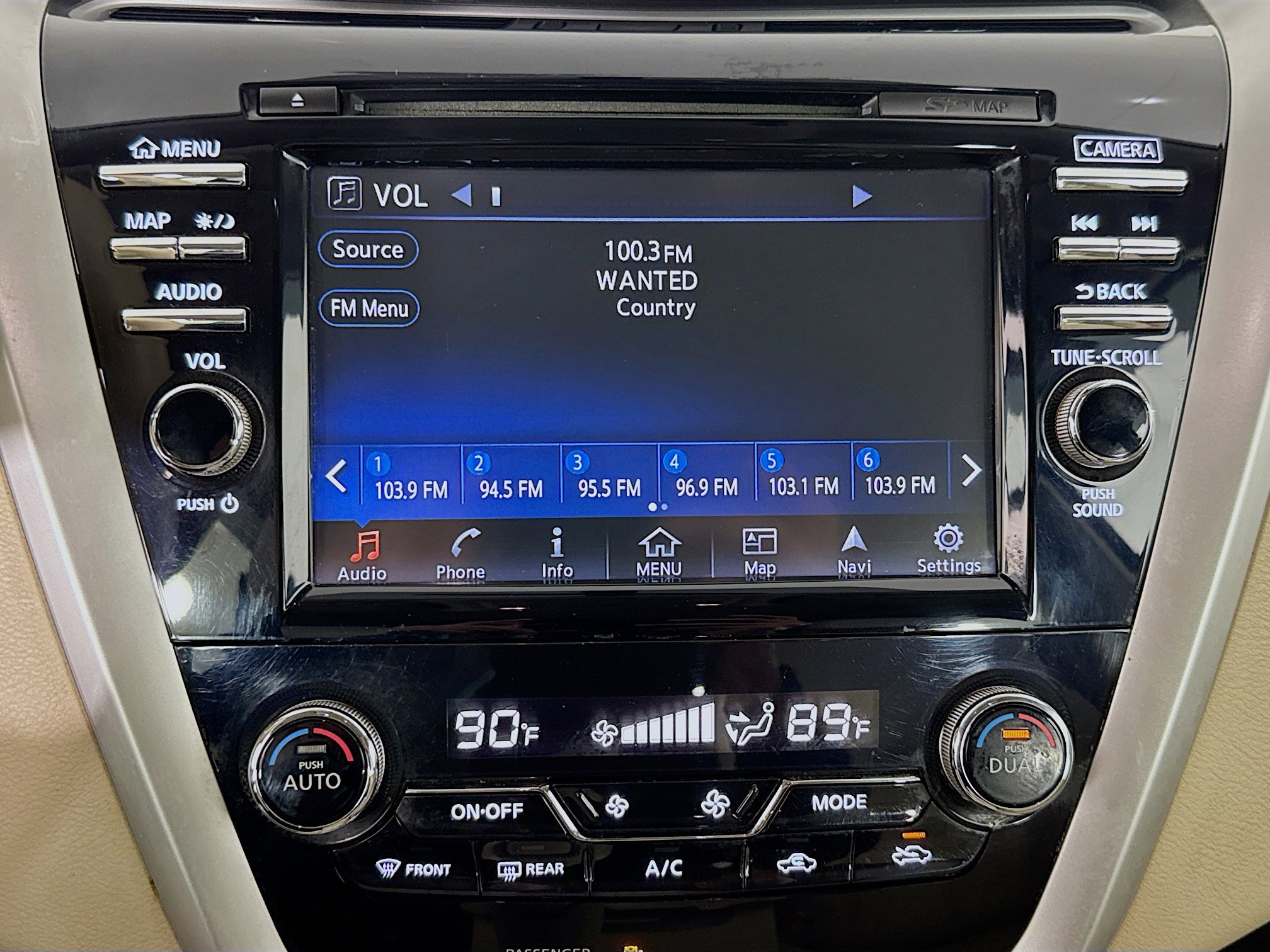 Used 2017 Nissan Murano Platinum image 17