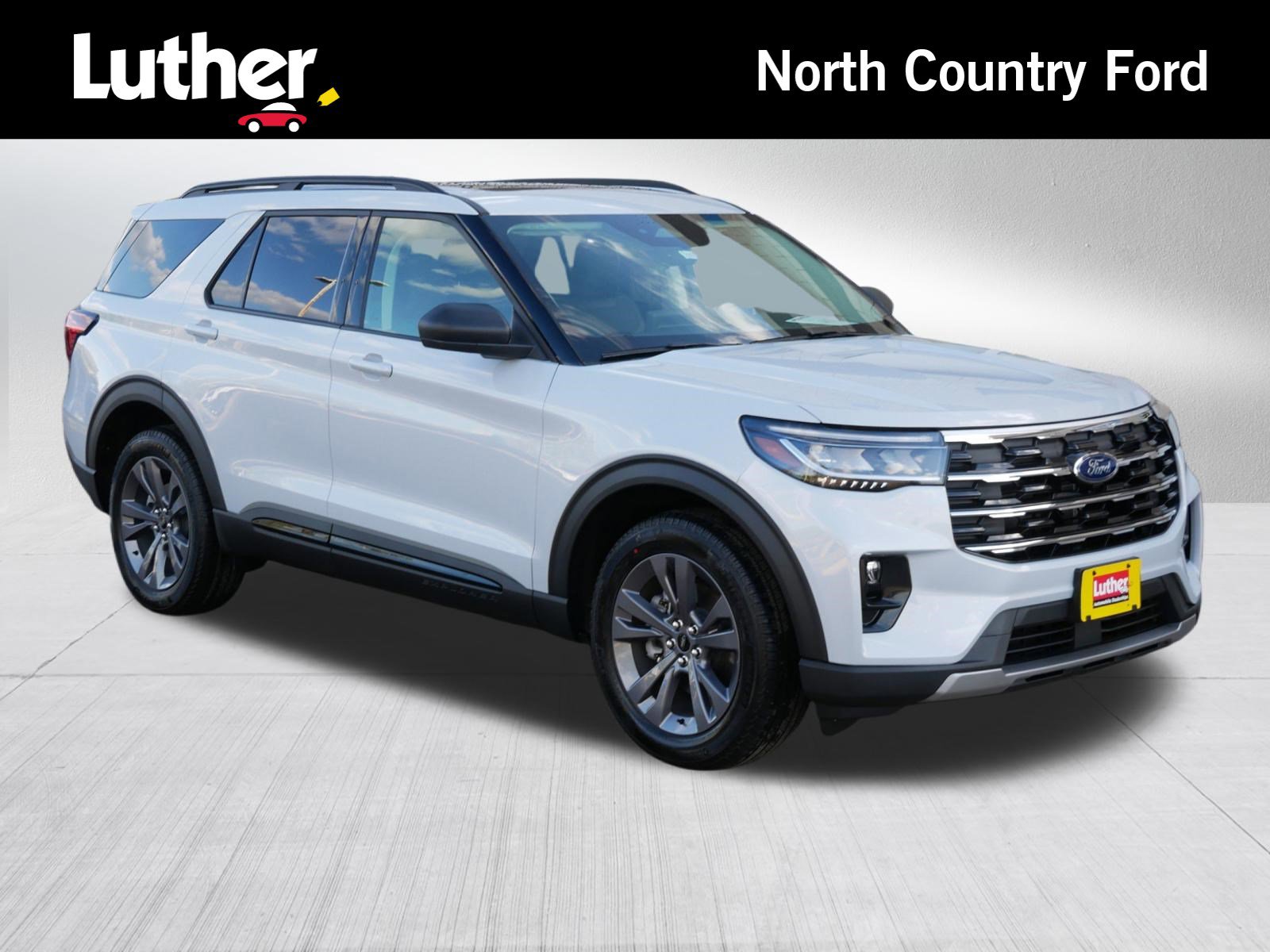 Used 2026 Ford Explorer Active w/ Active Comfort Package AWD/4WD image 1