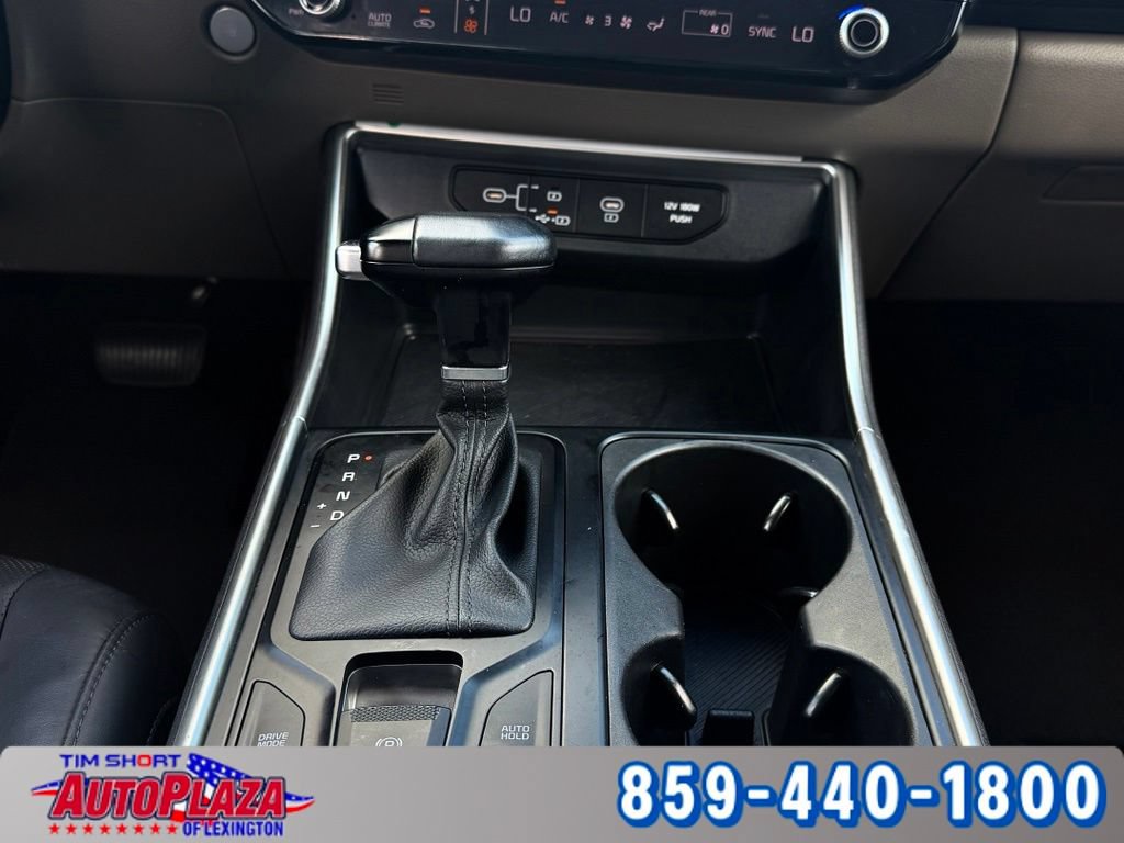 Used 2025 Kia Carnival FWD image 16