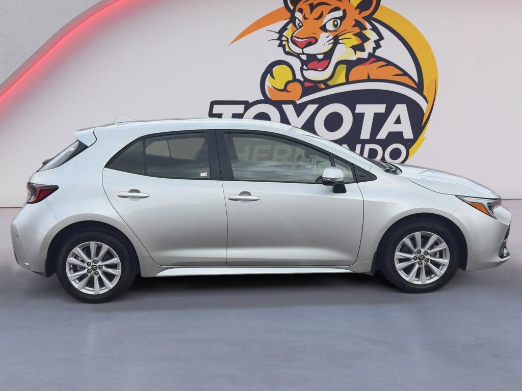 Used 2025 Toyota Corolla SE image 4