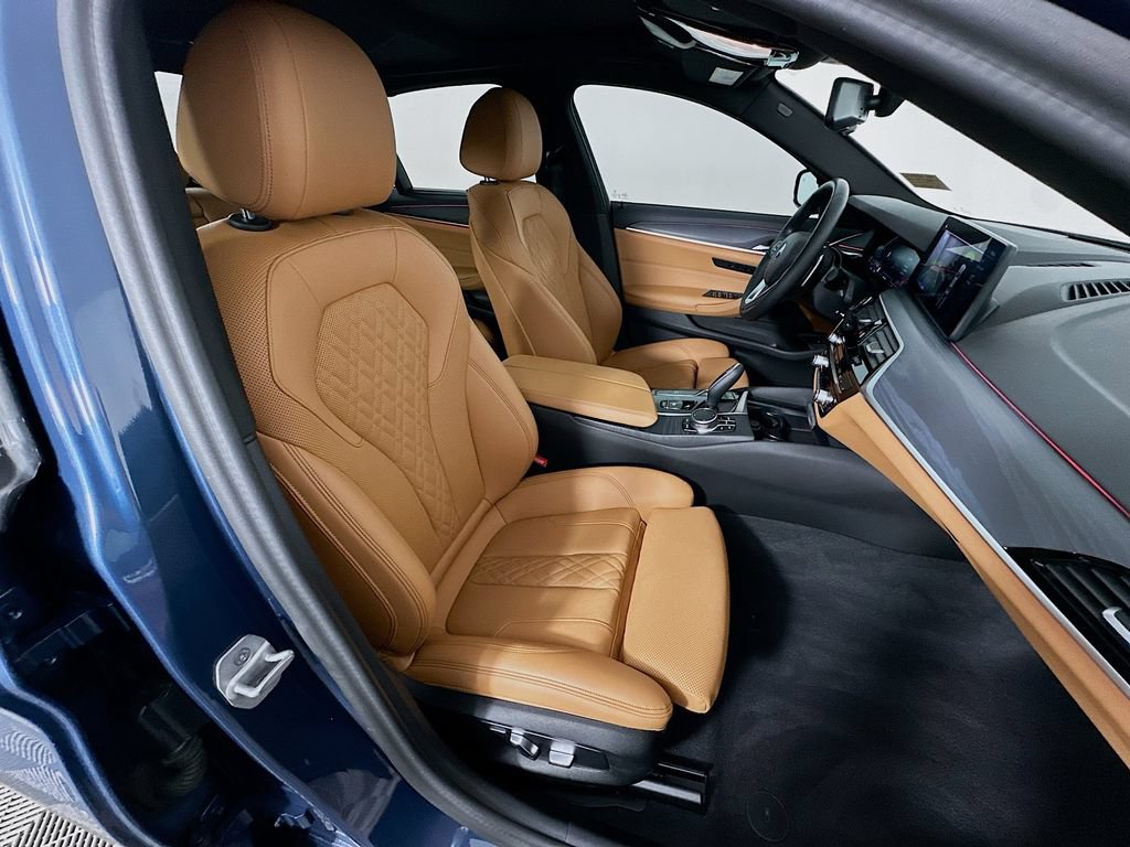 Certified 2023 BMW 530i RWD image 29
