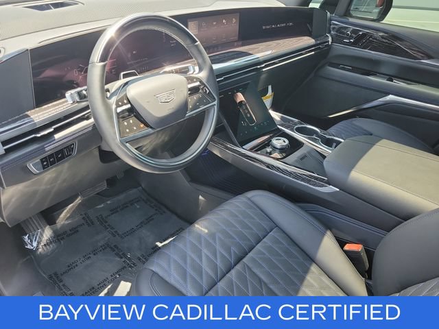 Certified 2026 Cadillac Escalade IQL Sport 1 w/ LPO, ONYX Package AWD/4WD image 18