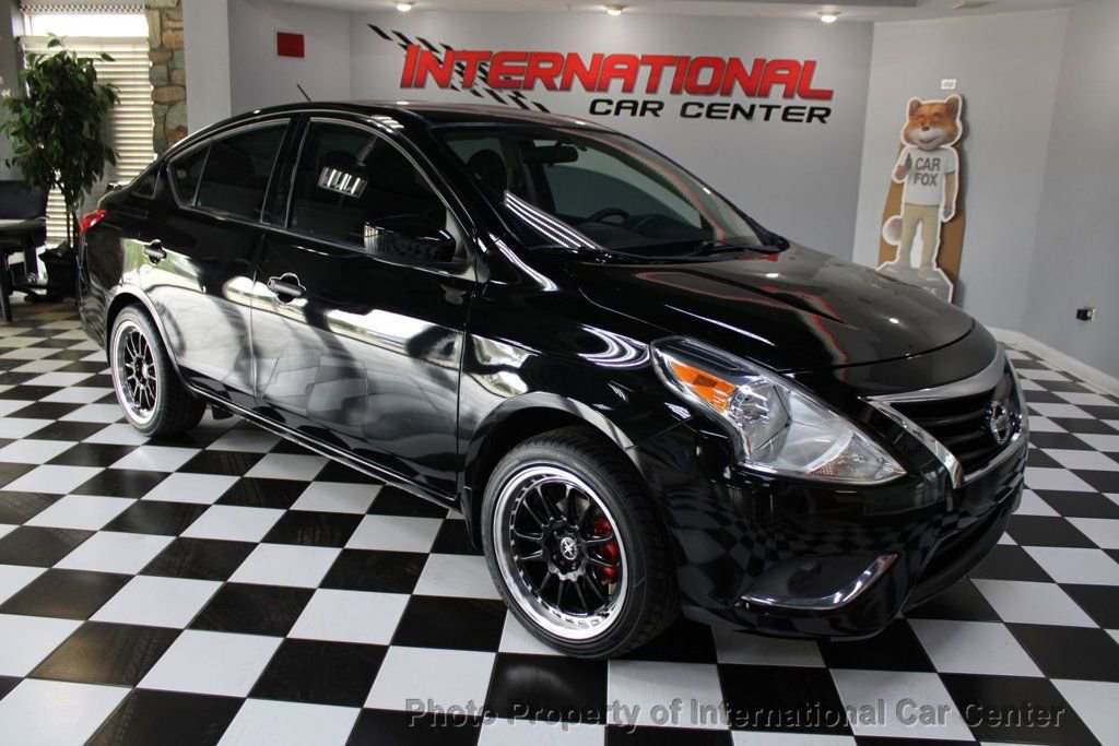 Used 2018 Nissan Versa S Plus image 2