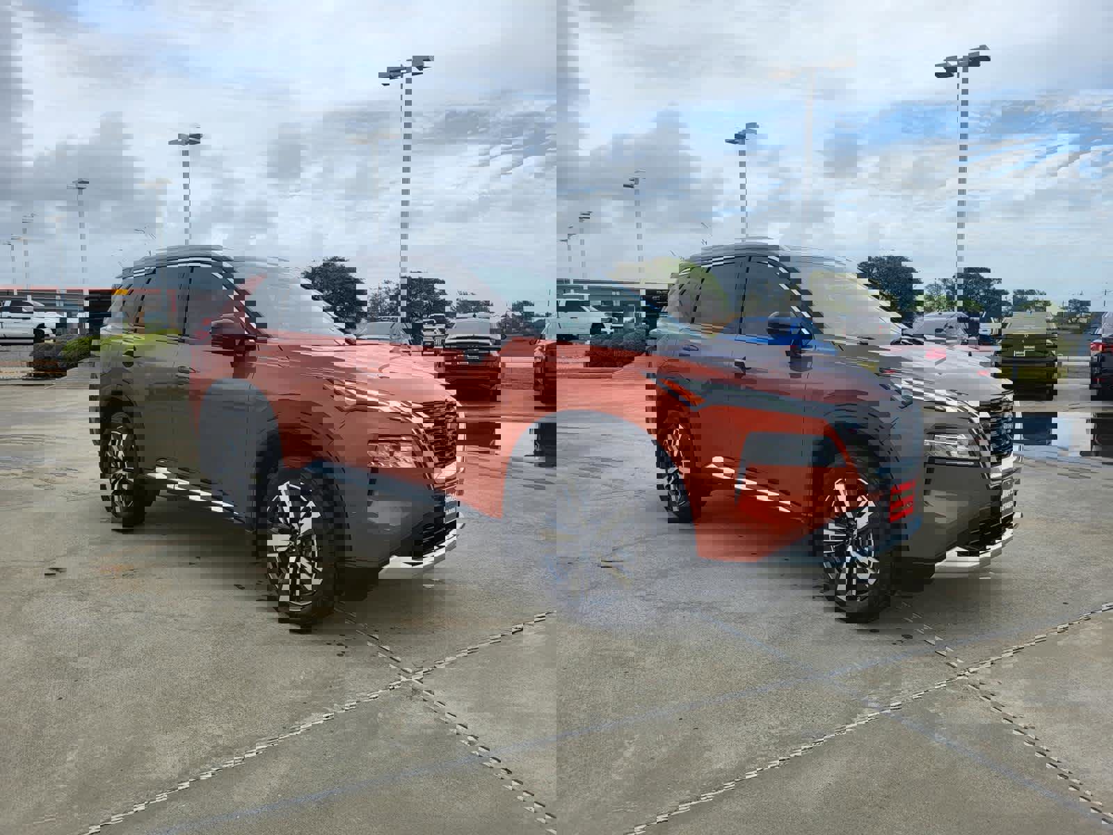 Used 2023 Nissan Rogue Platinum w/ Platinum Premium Package image 7