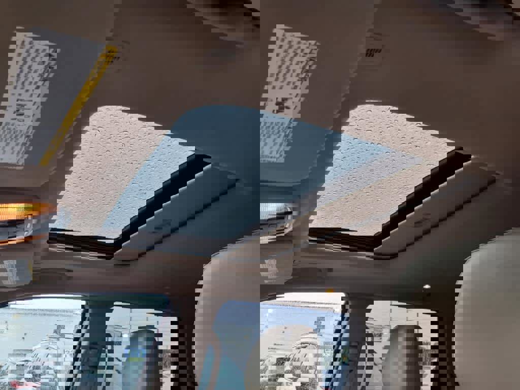 Used 2019 Jeep Grand Cherokee Limited image 17