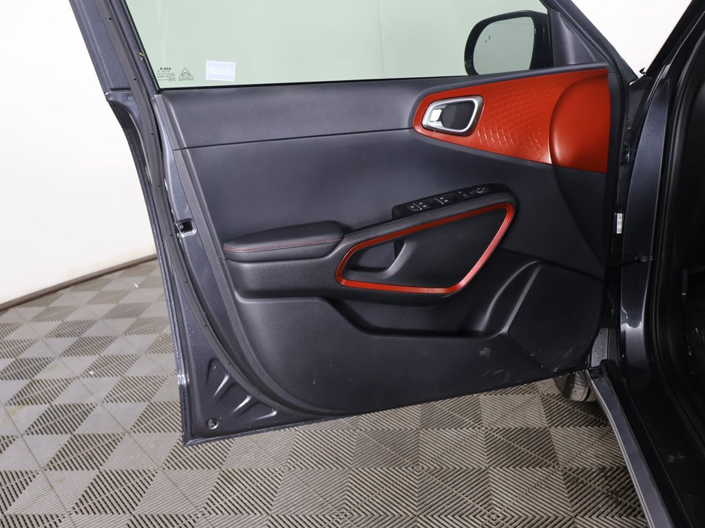 Used 2025 Kia Soul GT-Line image 22