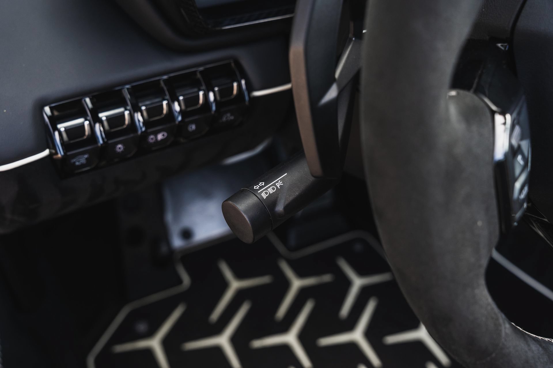 Used 2021 Lamborghini Aventador SVJ AWD/4WD image 56