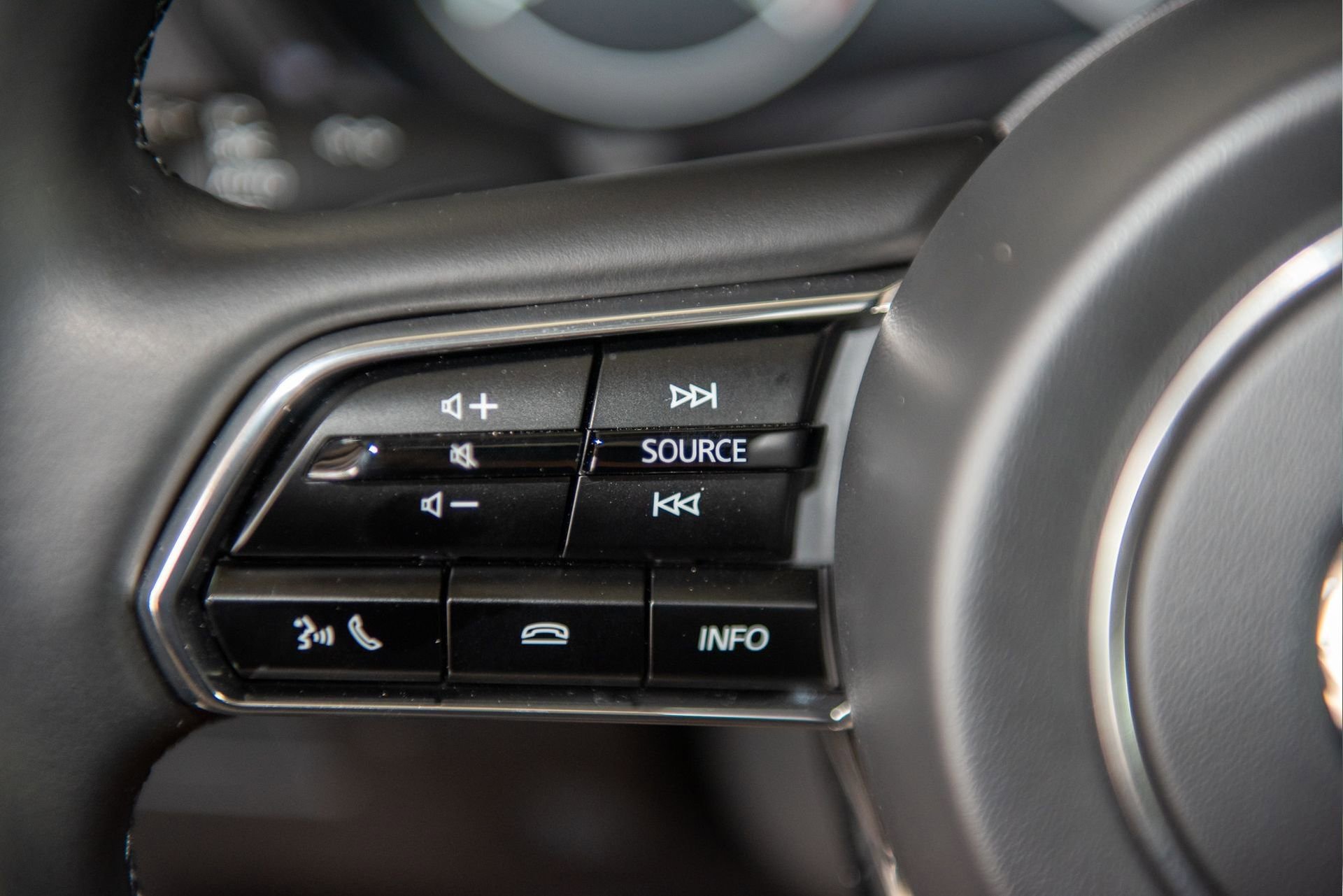 Used 2025 MAZDA CX-90 3.3 Turbo w/ Preferred Package image 28