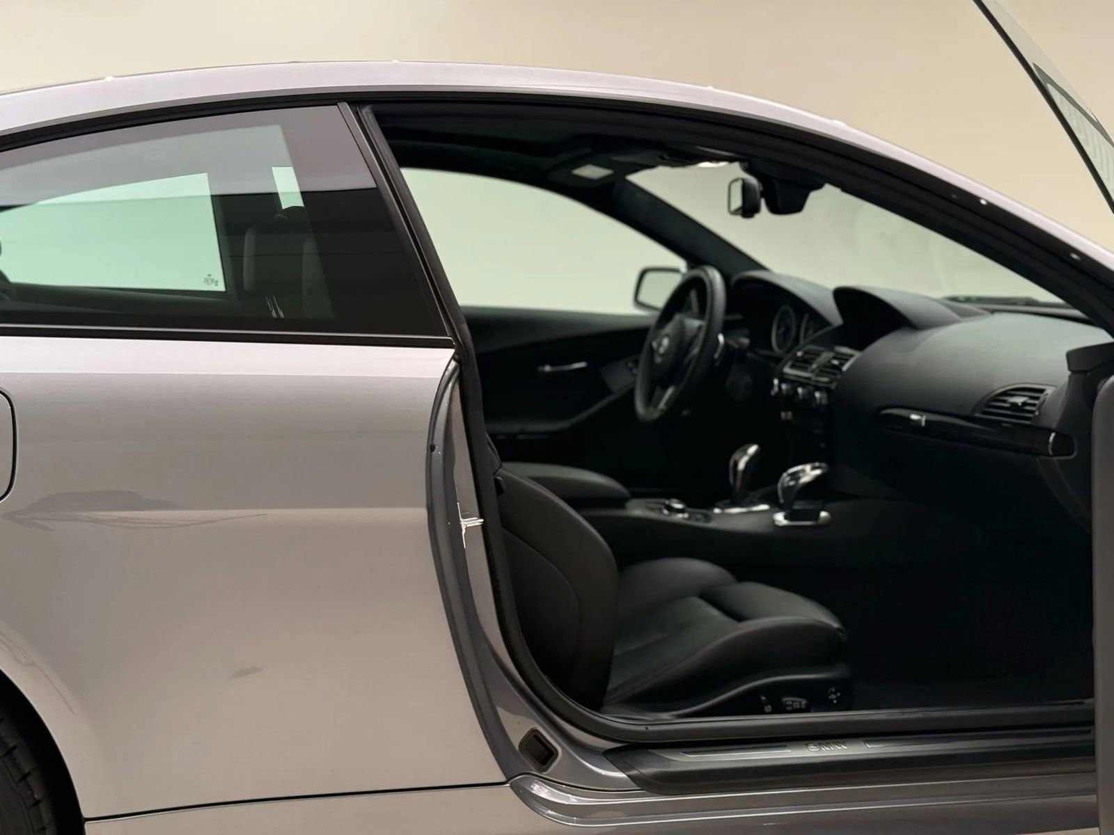 Used 2009 BMW 650i Coupe image 48