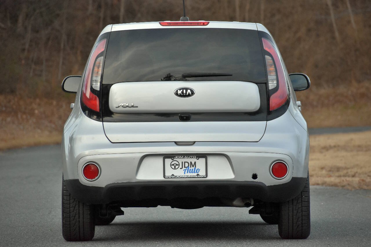 Used 2018 Kia Soul + FWD image 6