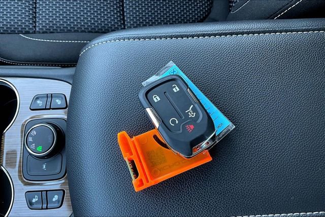 Used 2023 GMC Acadia SLE w/ Driver Convenience Package image 34