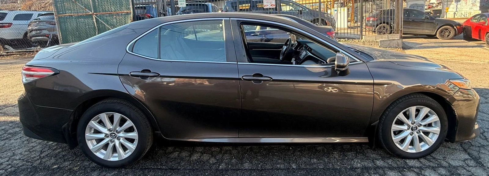 Used 2018 Toyota Camry LE w/ Protection Package (Q2) FWD image 4