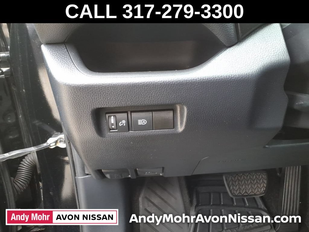 Used 2019 Toyota RAV4 LE AWD/4WD image 21
