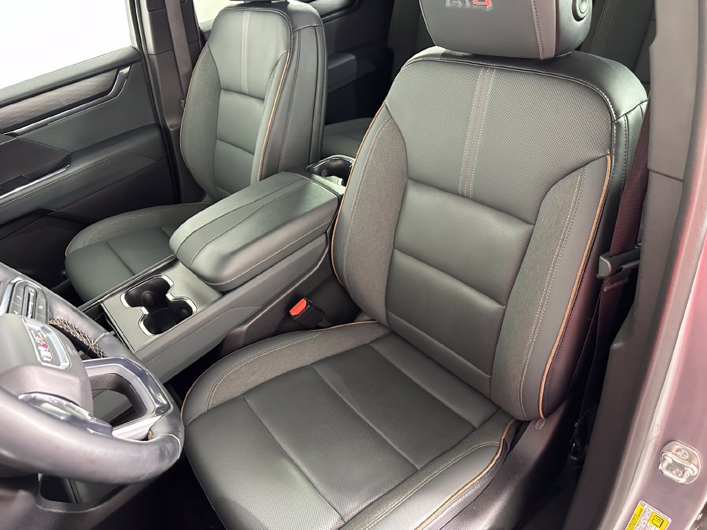 Used 2024 GMC Acadia AT4 w/ Super Cruise Package AWD/4WD image 23