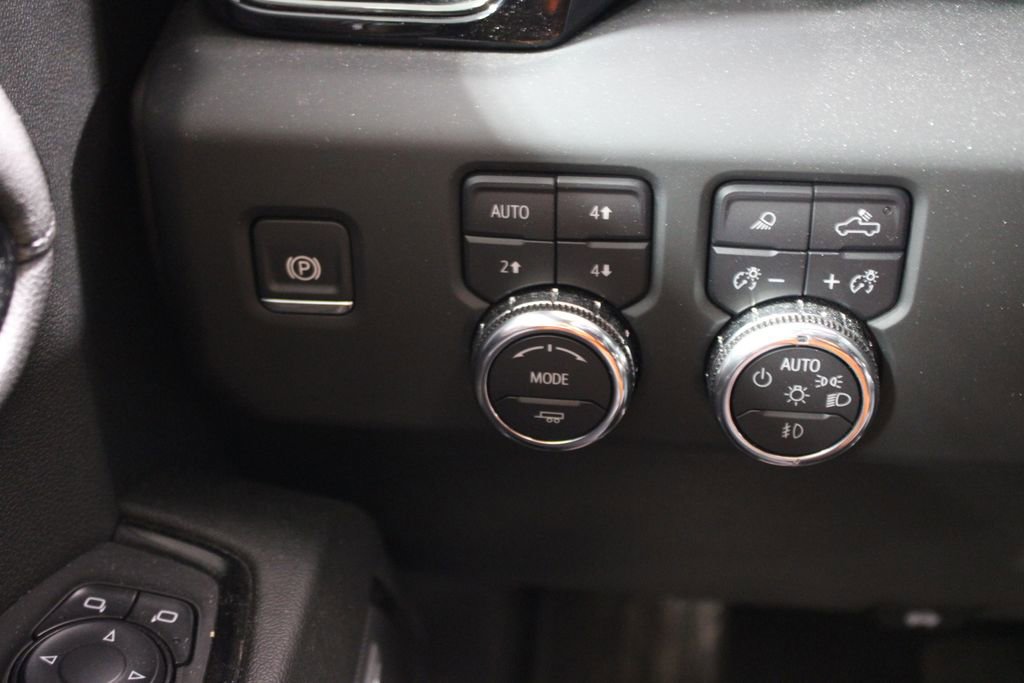 Used 2024 GMC Sierra 2500 AT4 w/ AT4 Premium Plus Package image 30