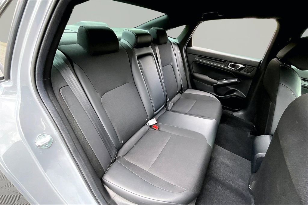 Used 2025 Honda Civic Sport image 19