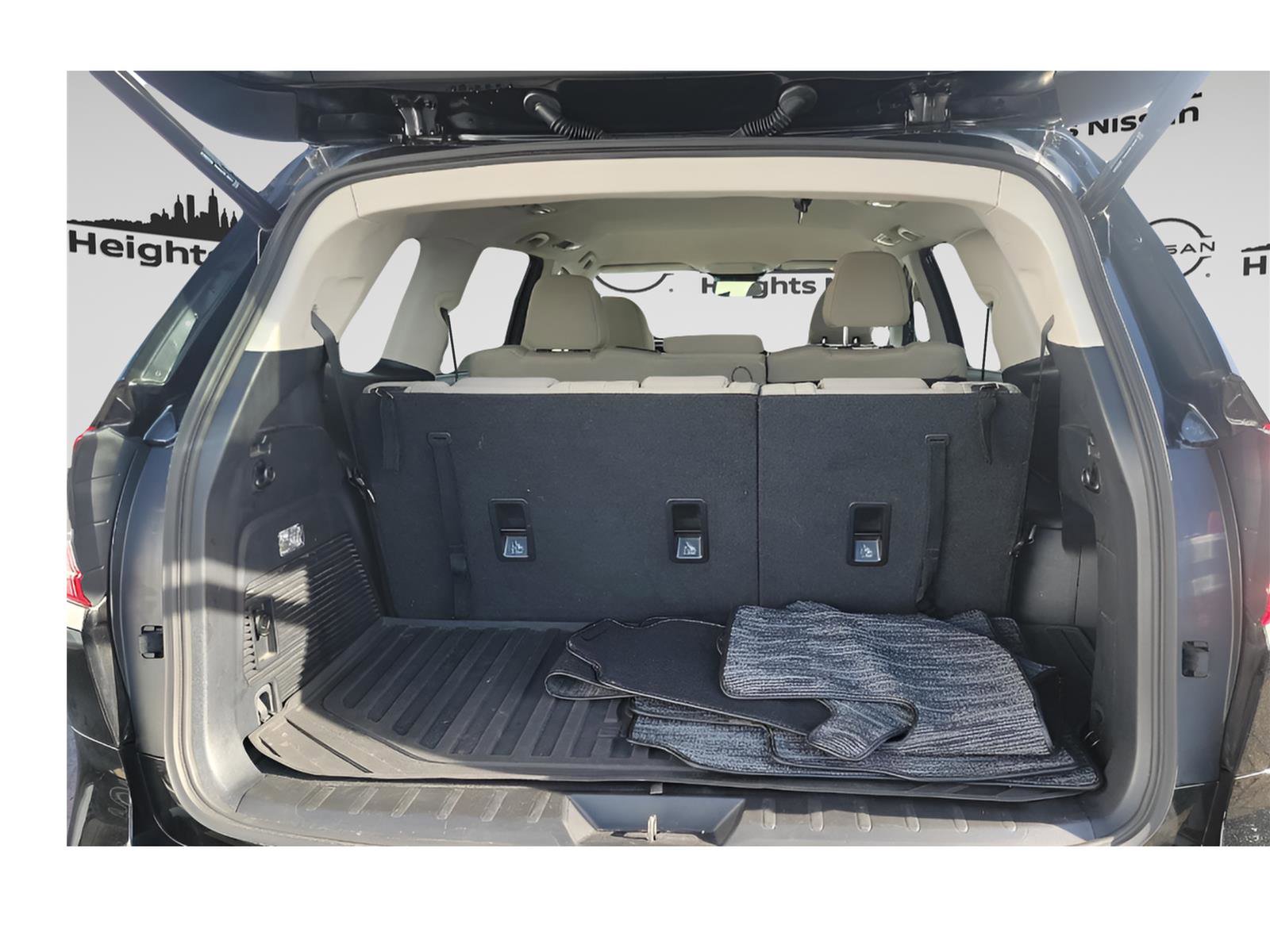 Used 2023 Subaru Ascent Premium w/ Convenience Package image 18