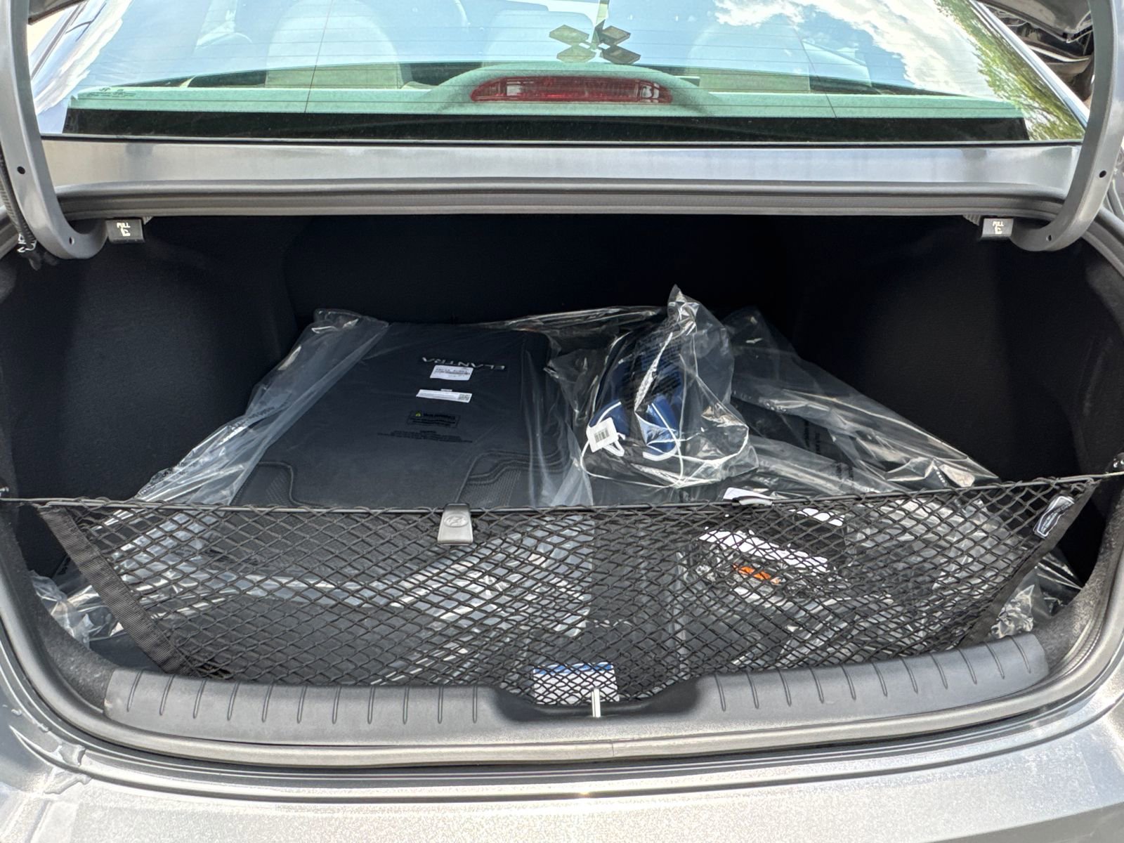 Certified 2025 Hyundai Elantra Sport FWD image 18