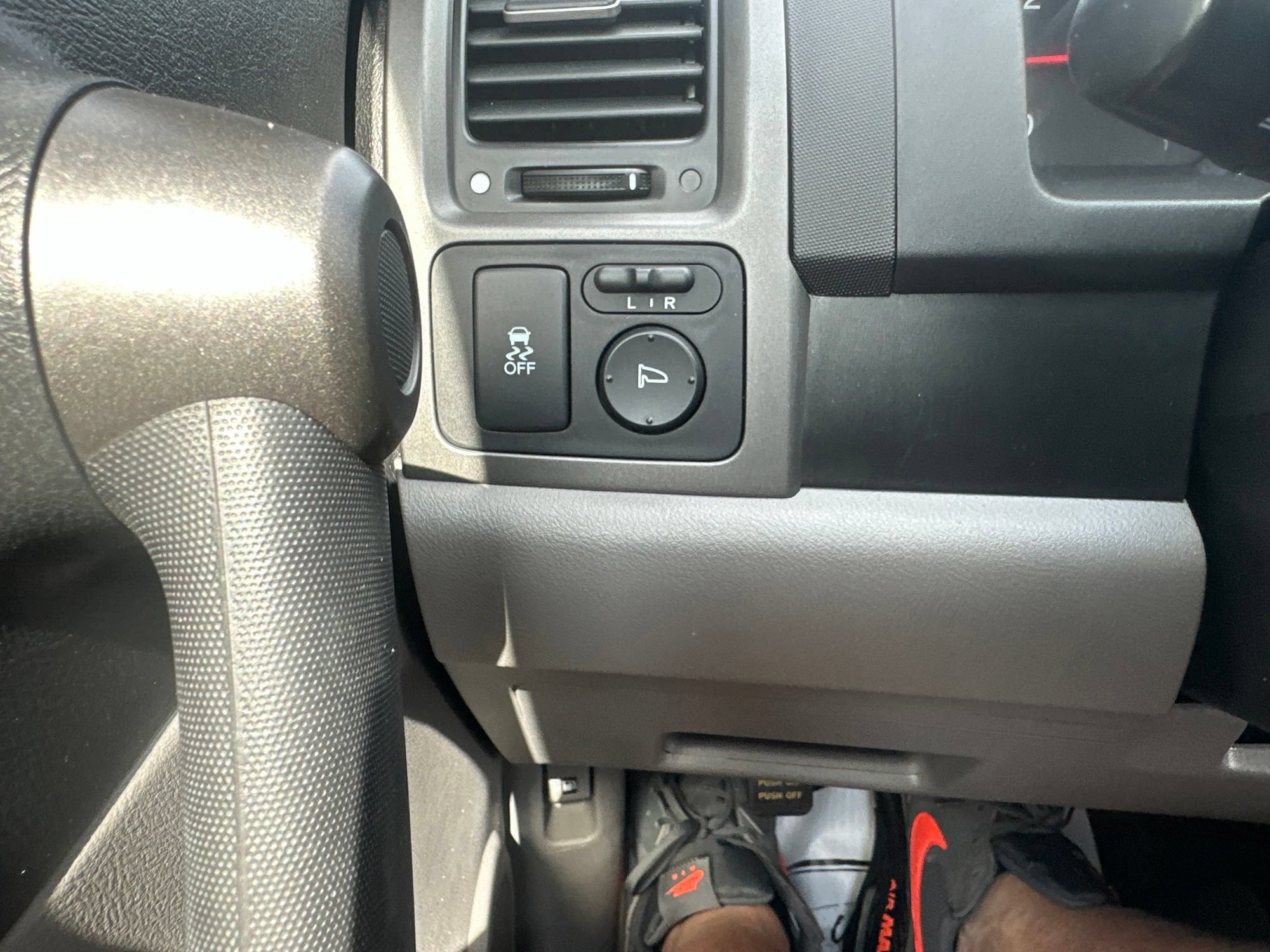 Used 2011 Honda CR-V SE image 24