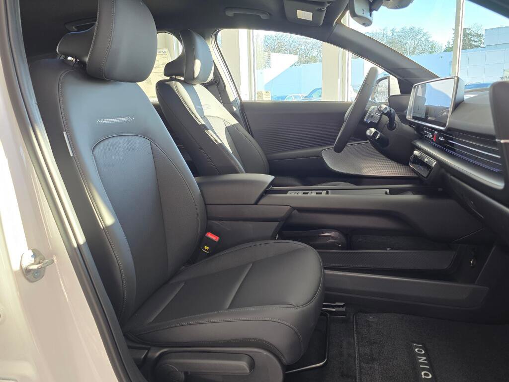 New 2025 Hyundai Ioniq 6 SEL image 30