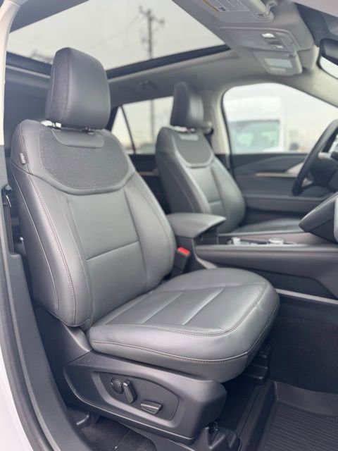 Used 2026 Ford Explorer Active w/ Active Comfort Package image 26