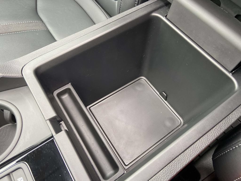 Used 2025 Honda Pilot Touring image 28