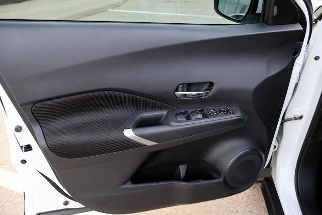 Certified 2024 Nissan Kicks SV FWD image 15