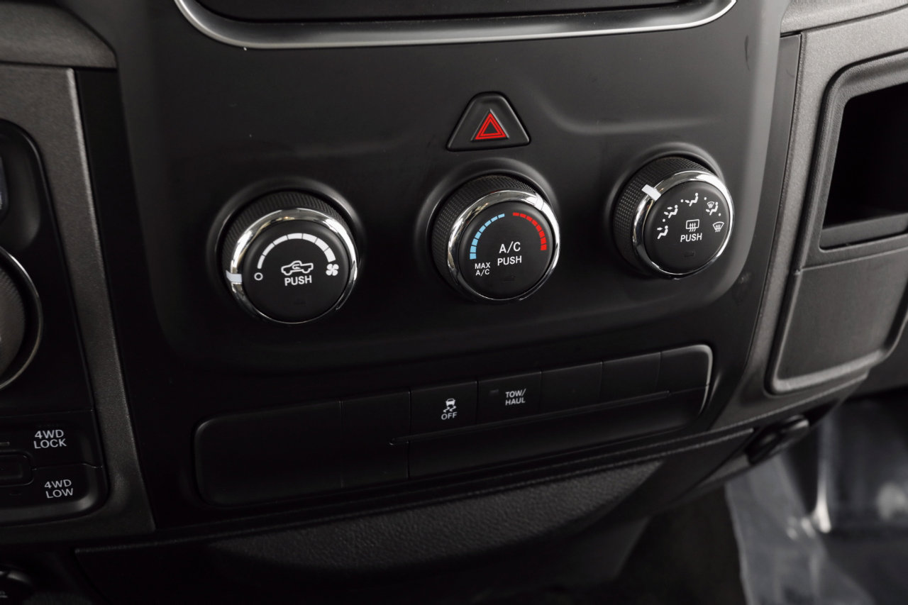 Used 2017 RAM 1500 ST w/ SXT Appearance Group image 18