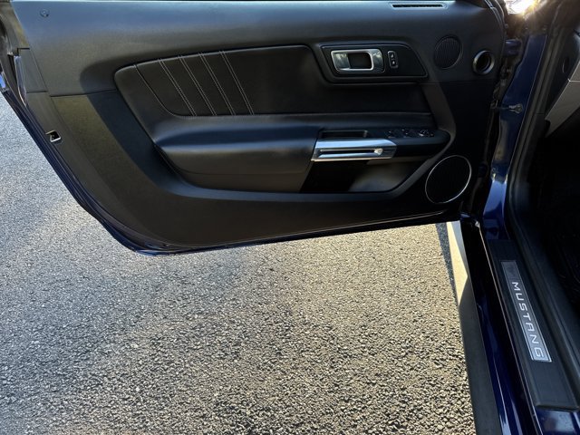 Used 2018 Ford Mustang GT Premium RWD image 11