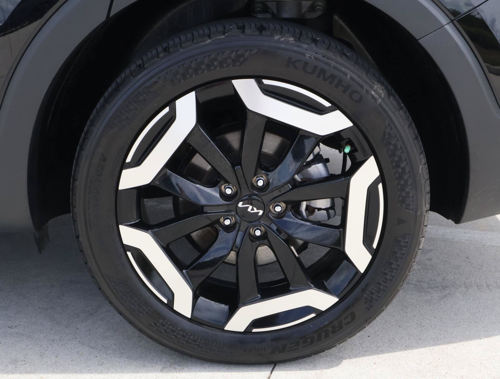 Used 2024 Kia Telluride S w/ S Sunroof Package FWD image 8