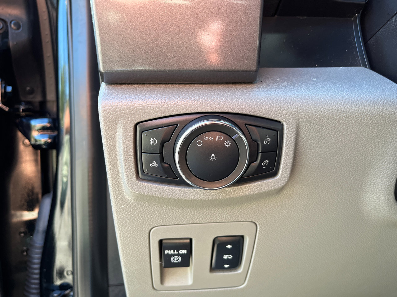 Used 2018 Ford F150 XLT w/ Equipment Group 301A Mid image 13