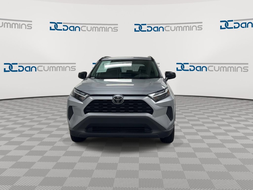 Used 2025 Toyota RAV4 LE AWD/4WD image 3