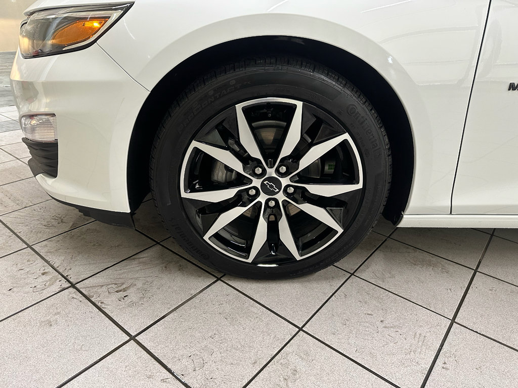 Used 2025 Chevrolet Malibu RS FWD image 15
