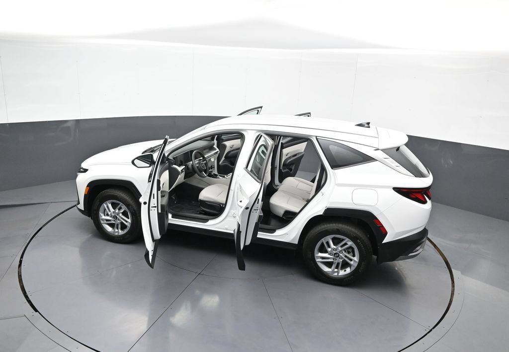 Certified 2025 Hyundai Tucson SE AWD/4WD image 43