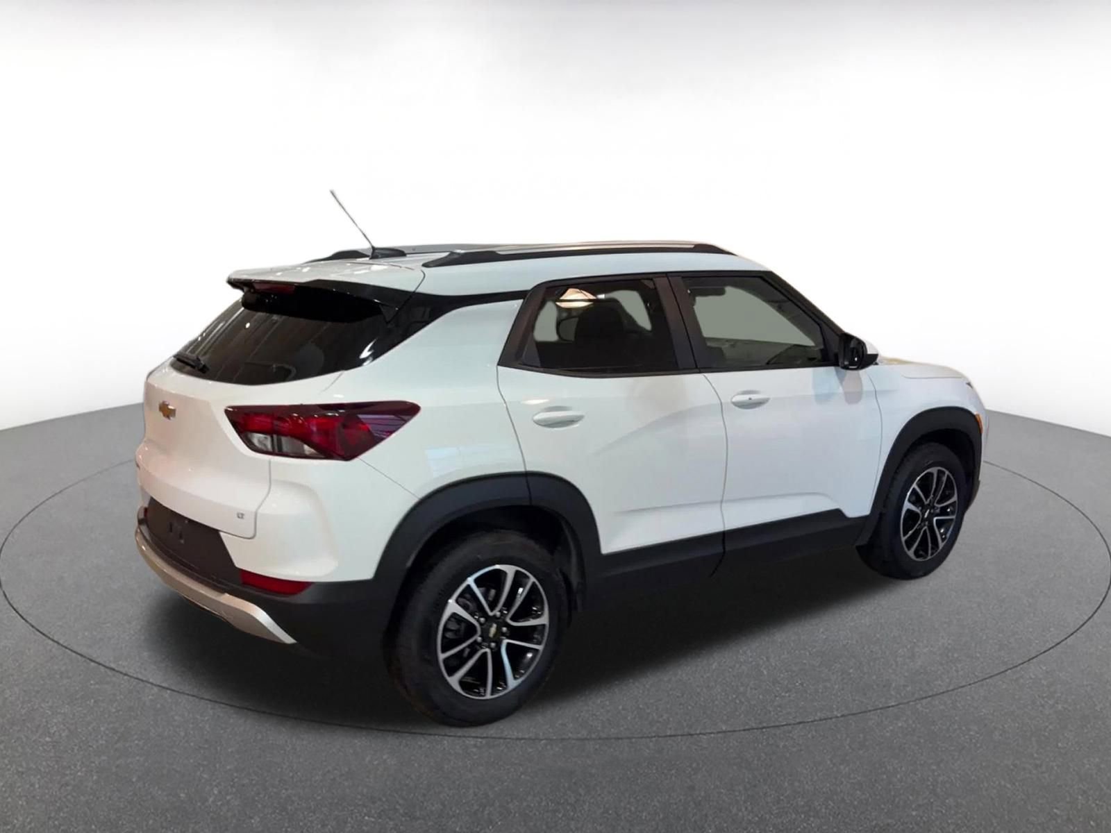 Used 2025 Chevrolet TrailBlazer LT image 16