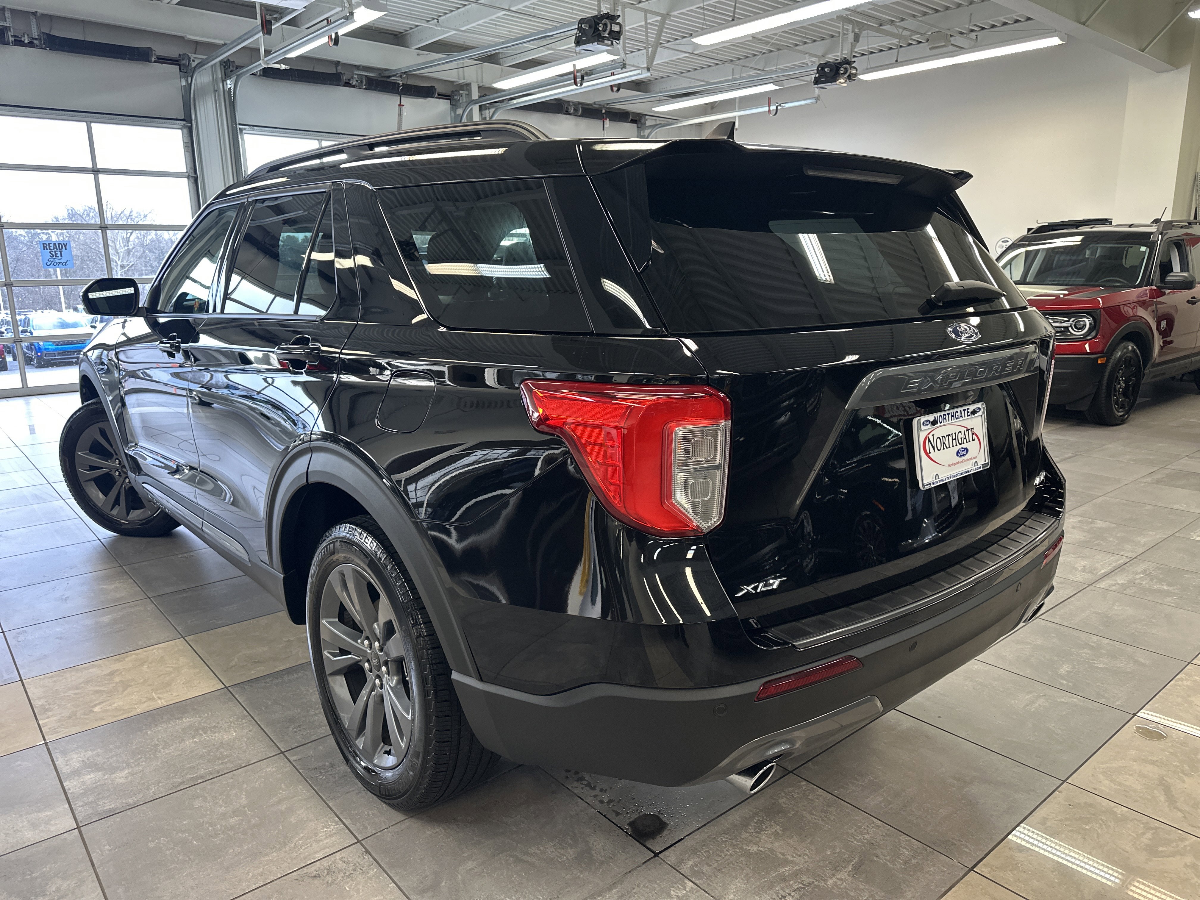 Used 2023 Ford Explorer XLT w/ Equipment Group 202A image 15