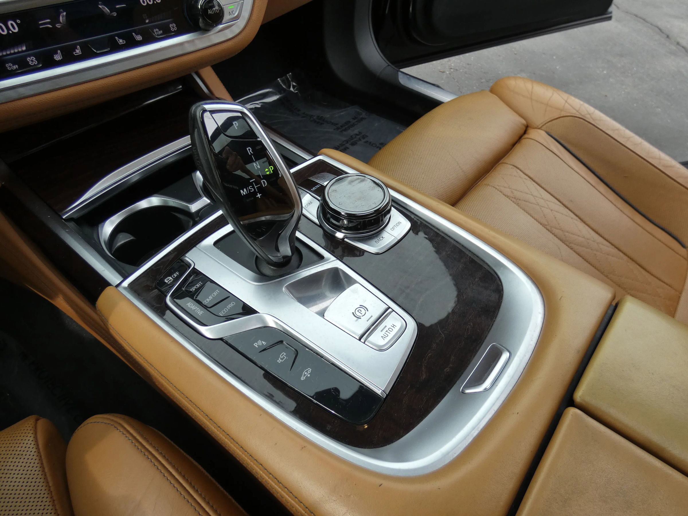 Used 2016 BMW 750i xDrive image 64