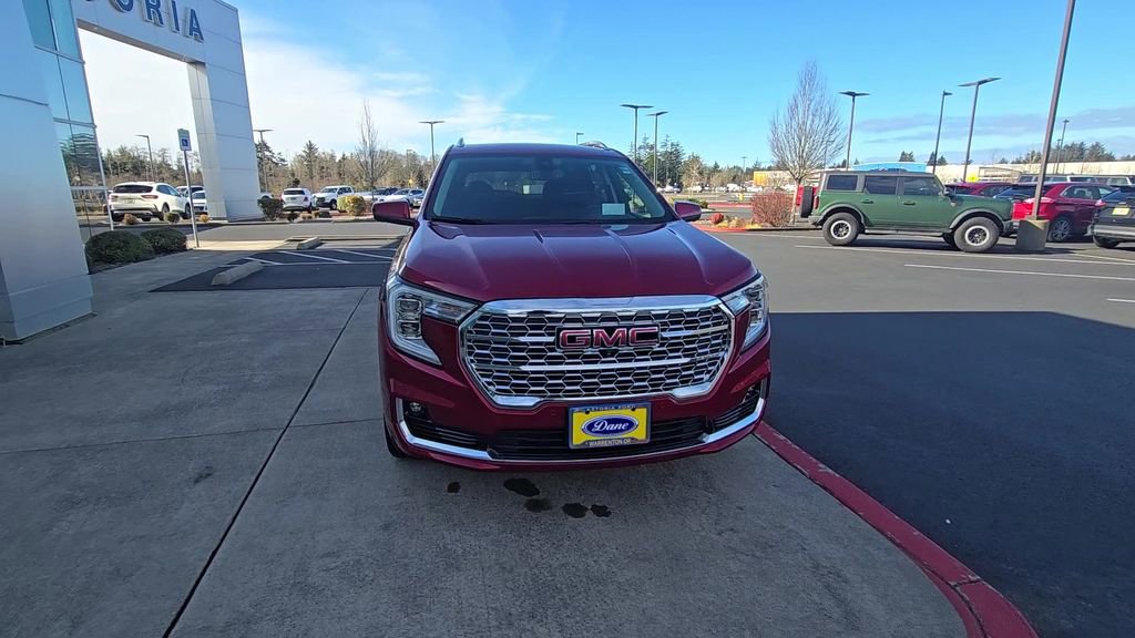 Used 2024 GMC Terrain Denali w/ Denali Premium Package image 7