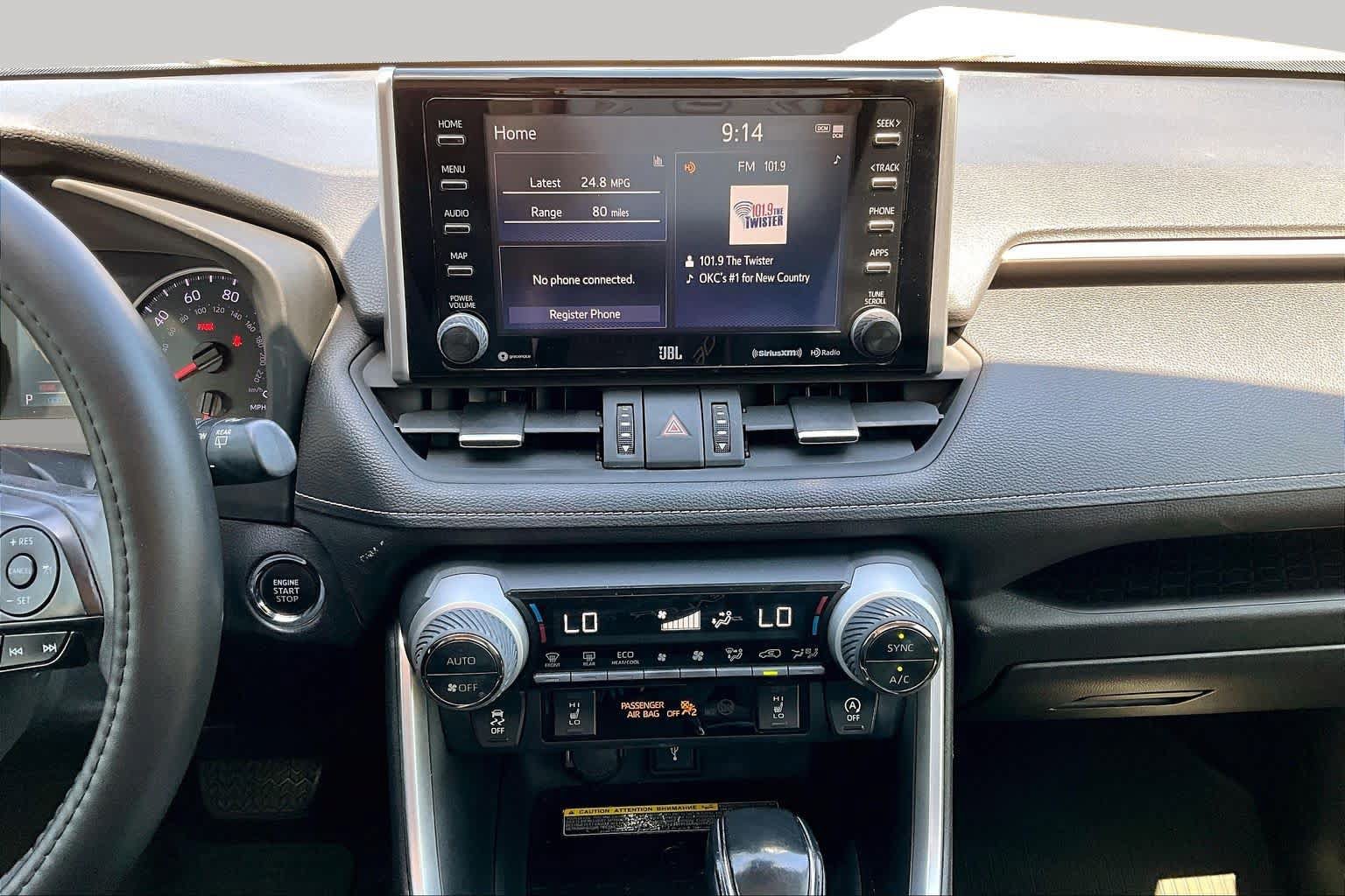 Used 2020 Toyota RAV4 XLE Premium FWD image 7