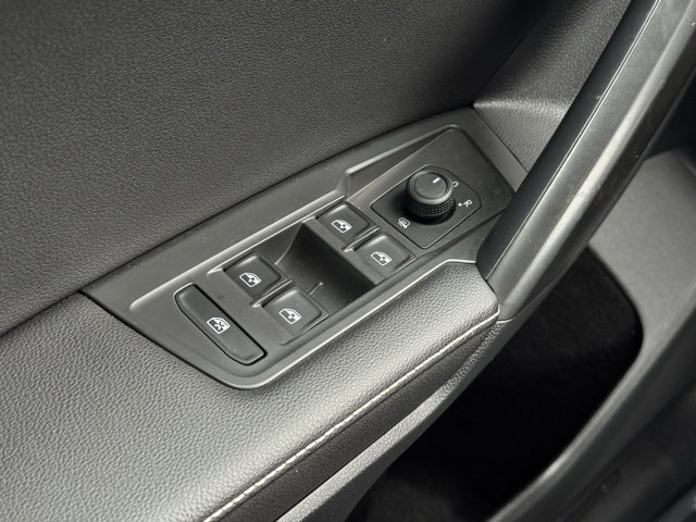 Used 2022 Volkswagen Tiguan S image 29