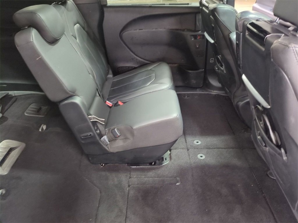 Used 2020 Chrysler Pacifica Touring-L image 31