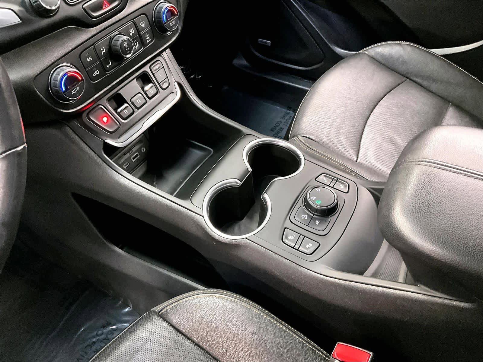 Used 2021 GMC Terrain SLT w/ Infotainment Package II image 19
