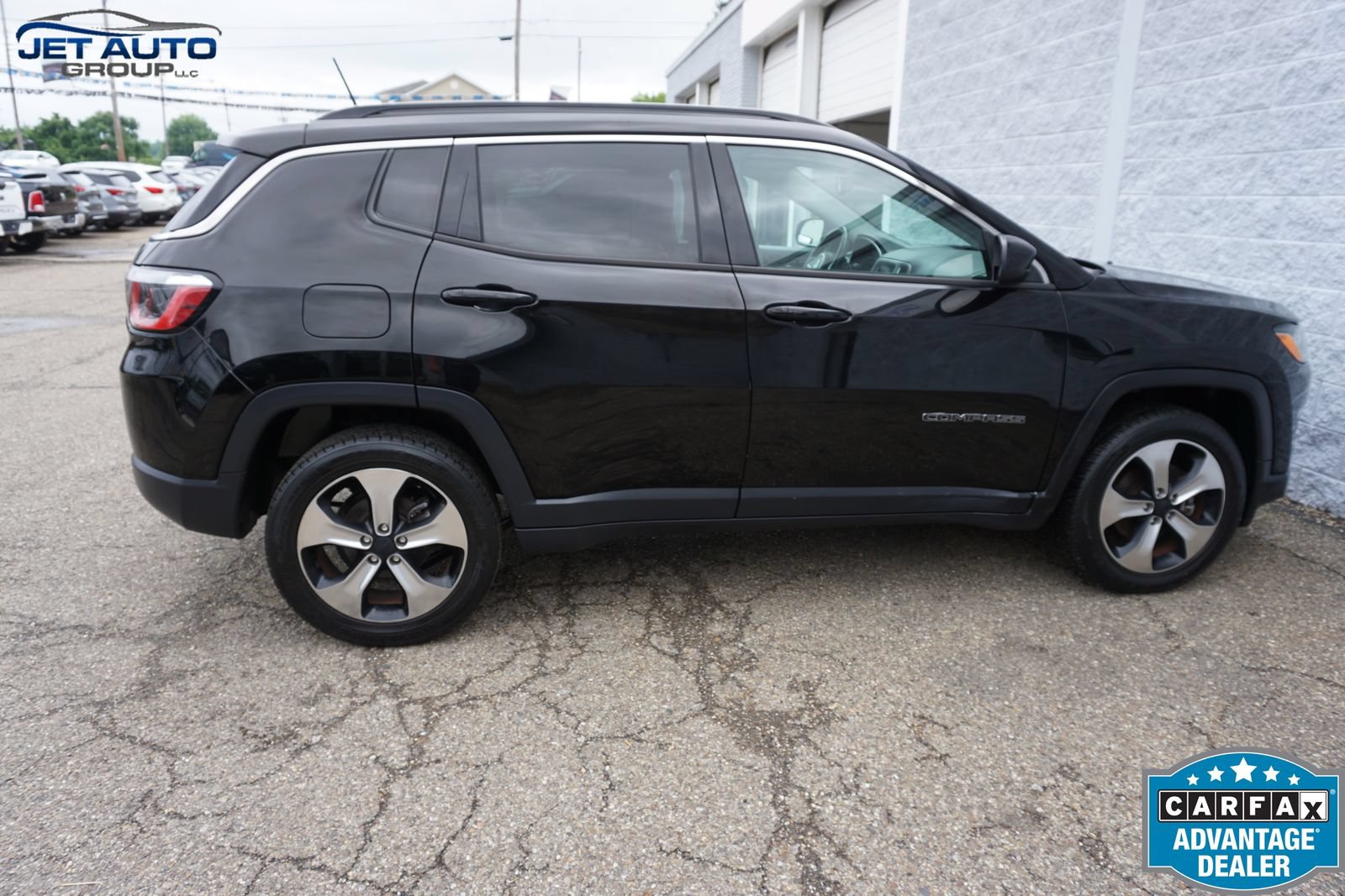 Used 2018 Jeep Compass Latitude w/ Popular Equipment Group AWD/4WD image 12