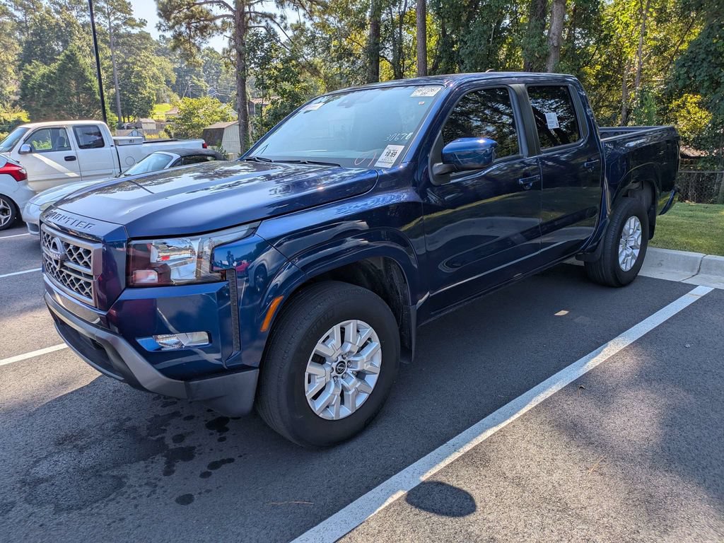 Used 2022 Nissan Frontier SV AWD/4WD image 2