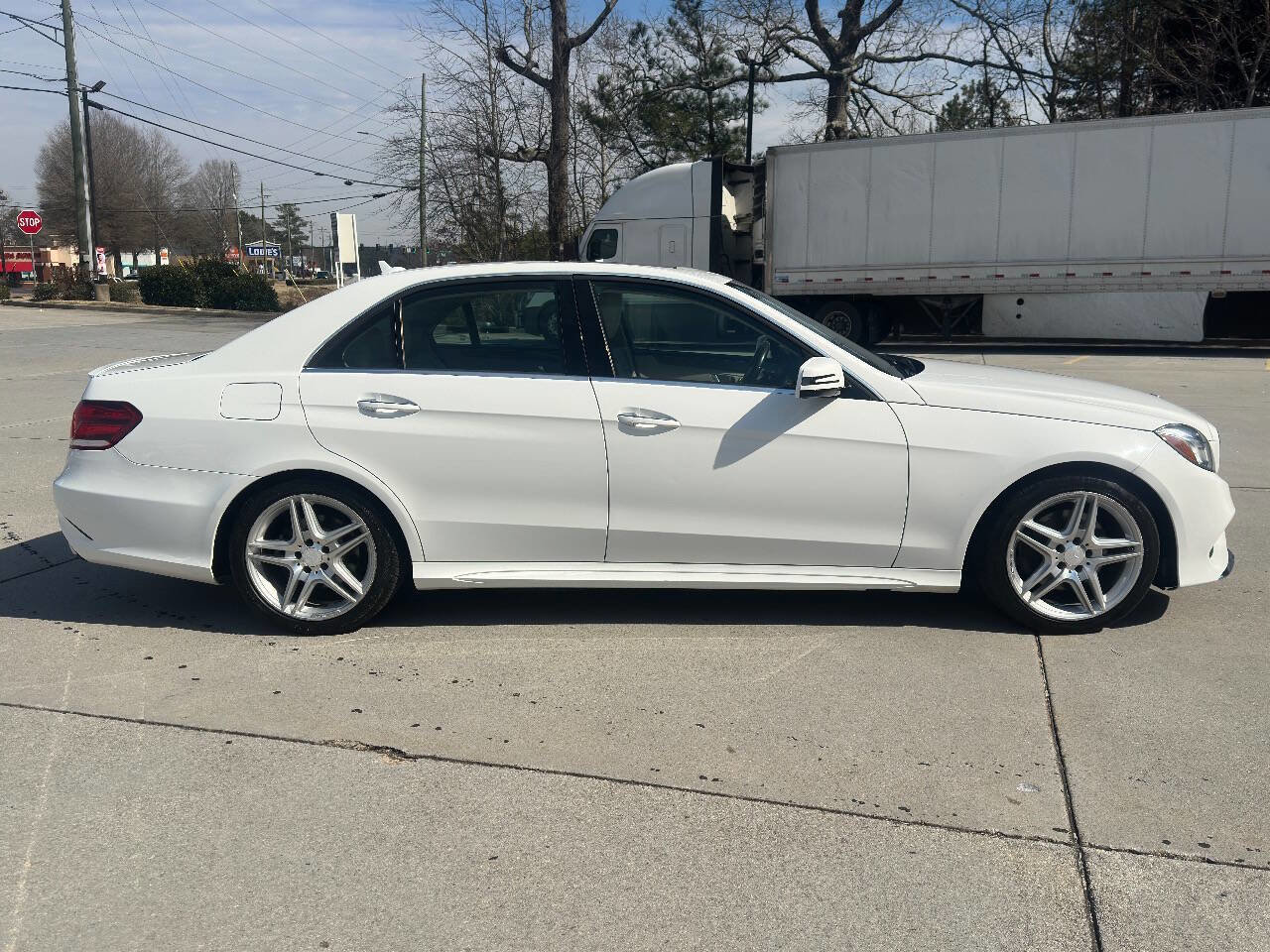 Used 2014 Mercedes-Benz E 350 4MATIC Sedan image 11