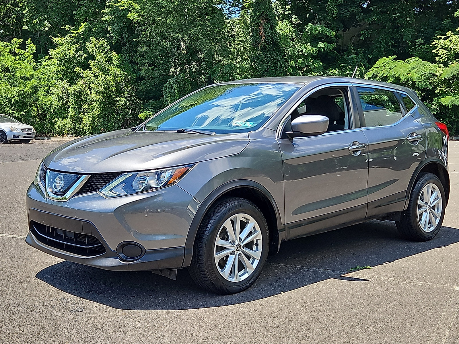 Certified 2019 Nissan Rogue Sport S w/ Appearance Package AWD/4WD image 3