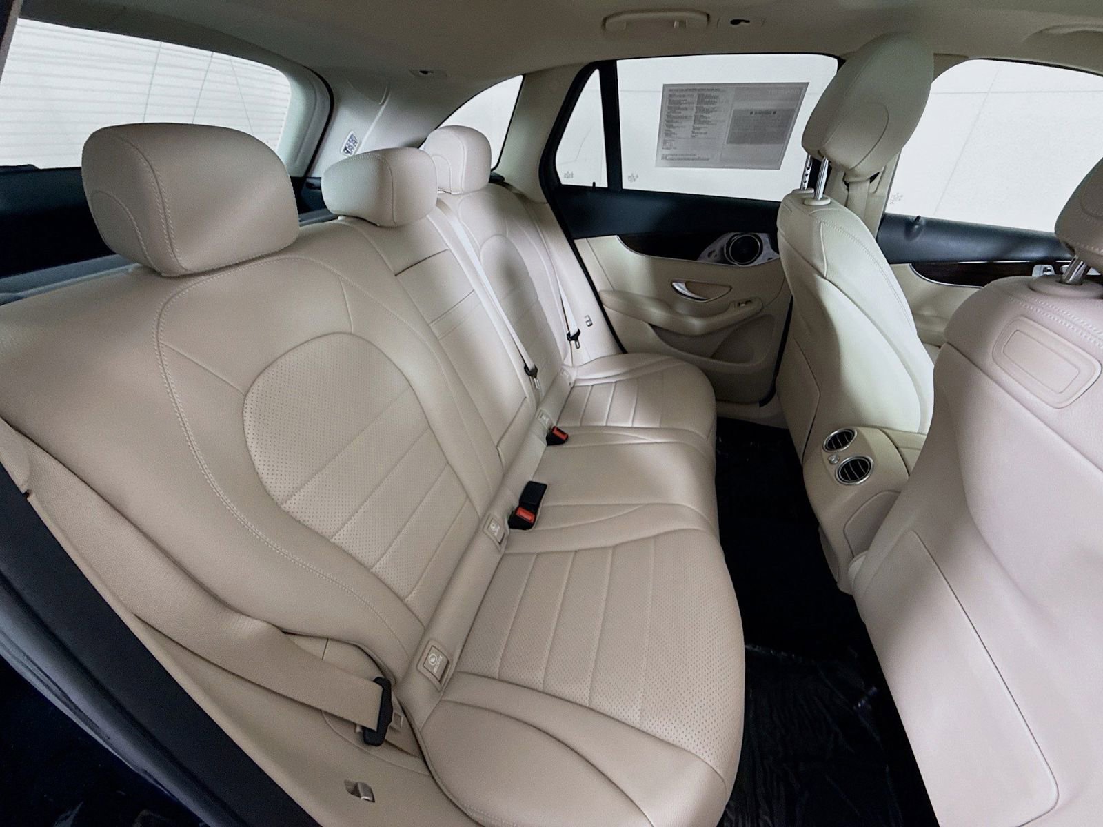 Used 2018 Mercedes-Benz GLC 300 4MATIC image 26